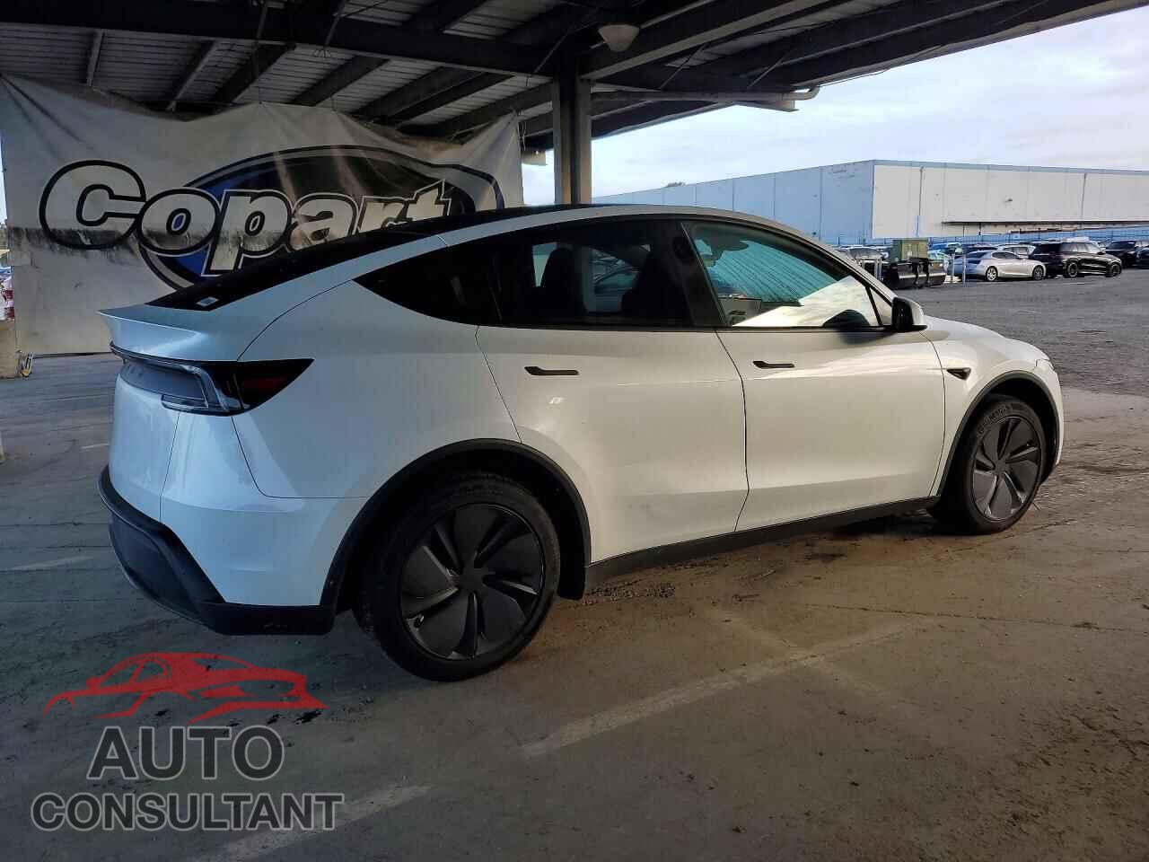 TESLA MODEL Y 2026 - 7SAYGDED3TF399268