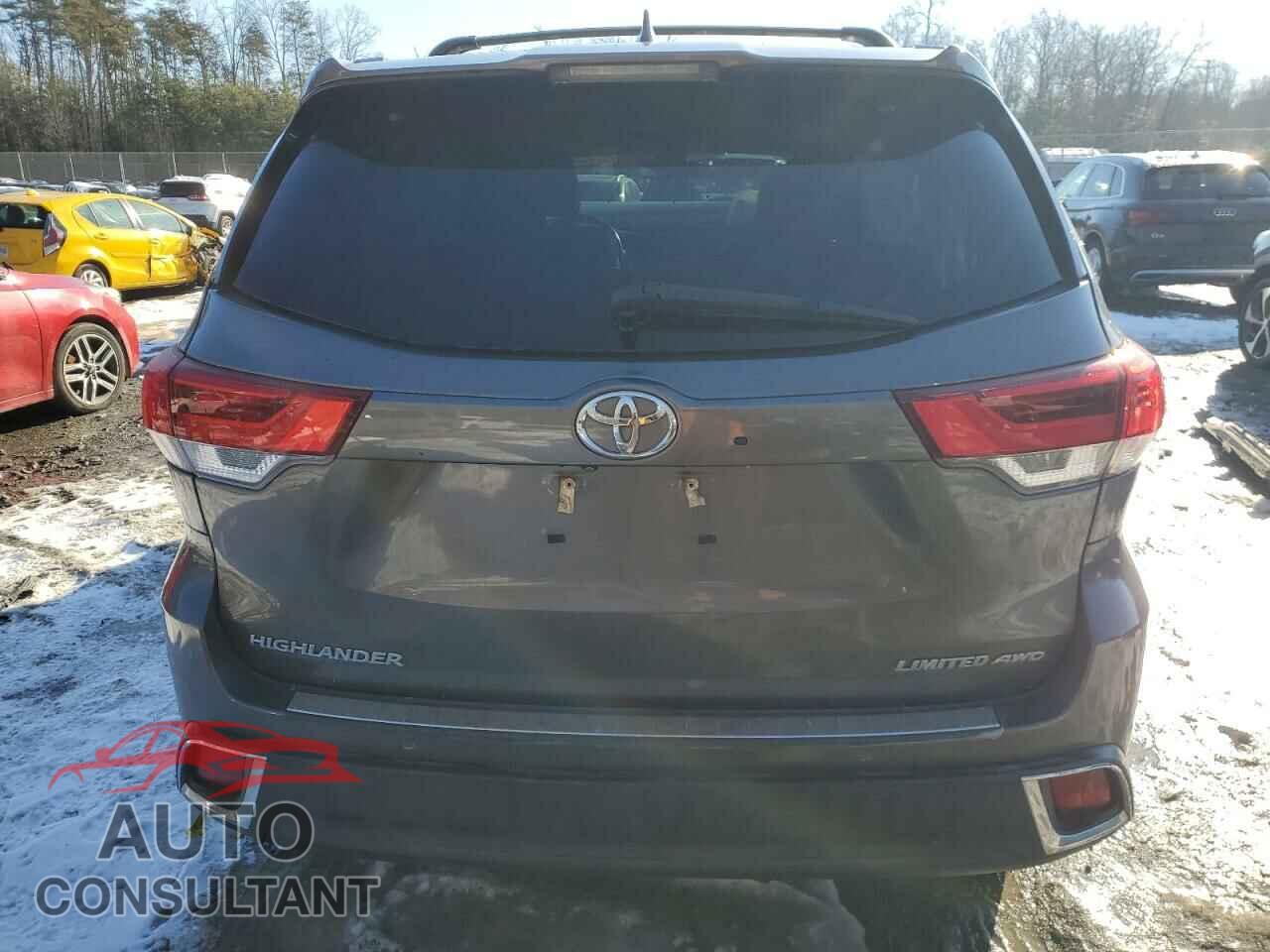 TOYOTA HIGHLANDER 2018 - 5TDDZRFH9JS809701