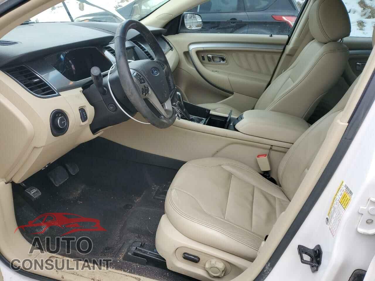 FORD TAURUS 2017 - 1FAHP2E80HG138753