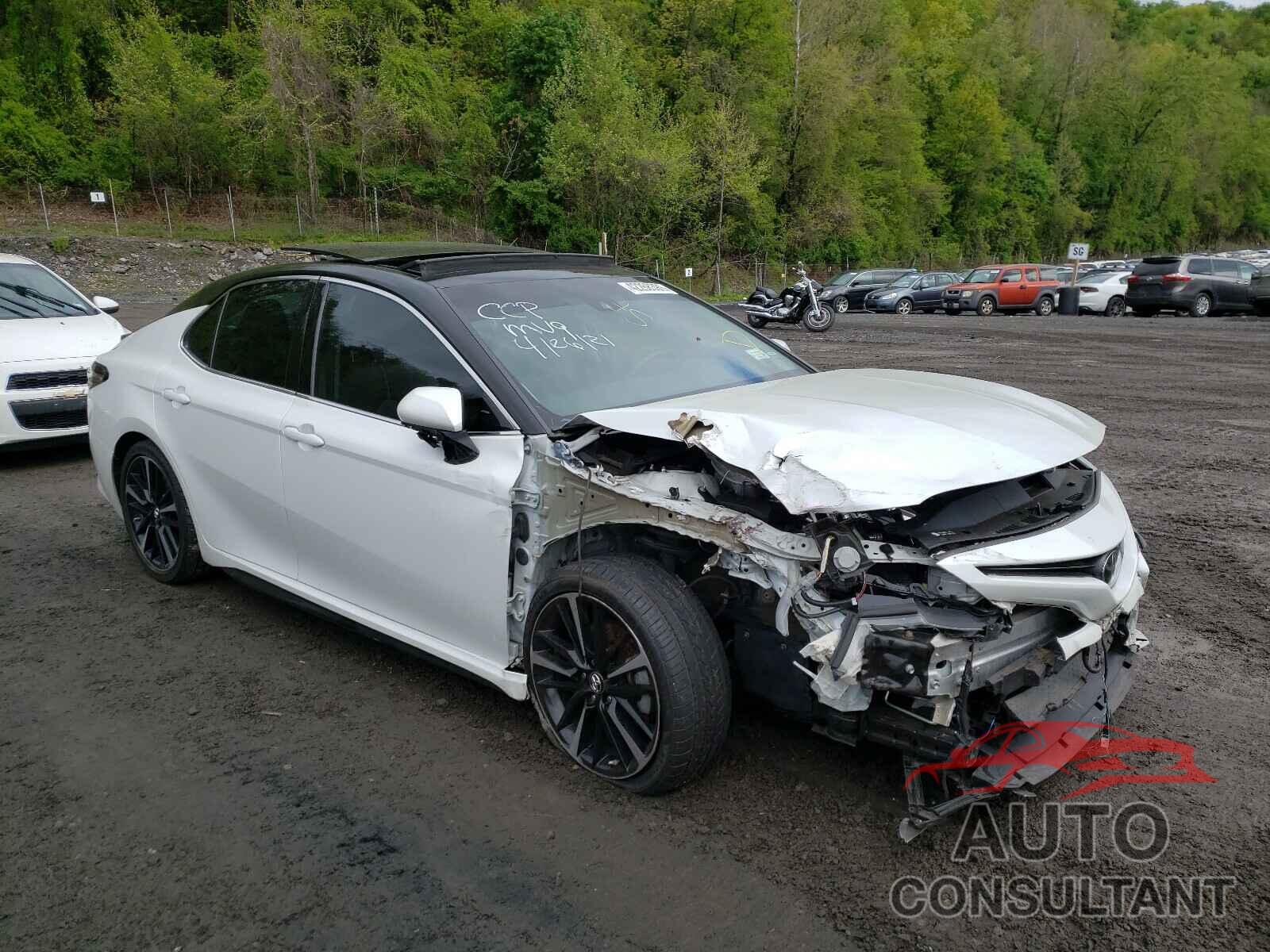 TOYOTA CAMRY 2018 - 4T1BZ1HK3JU009906