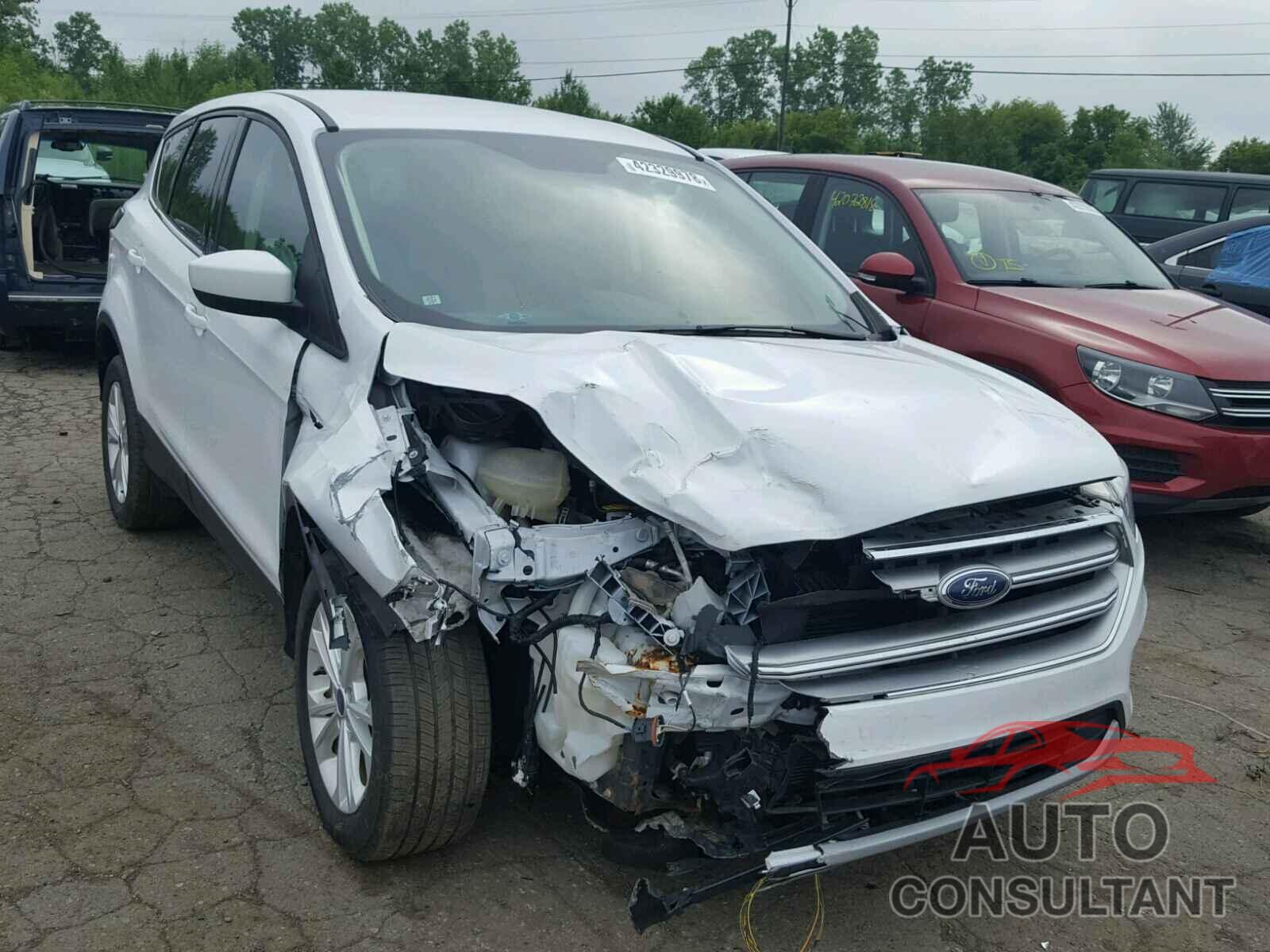FORD ESCAPE 2017 - 1FMCU9GD4HUB45685