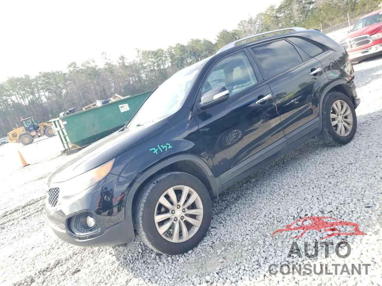 KIA SORENTO 2011 - 5XYKU4A29BG002010