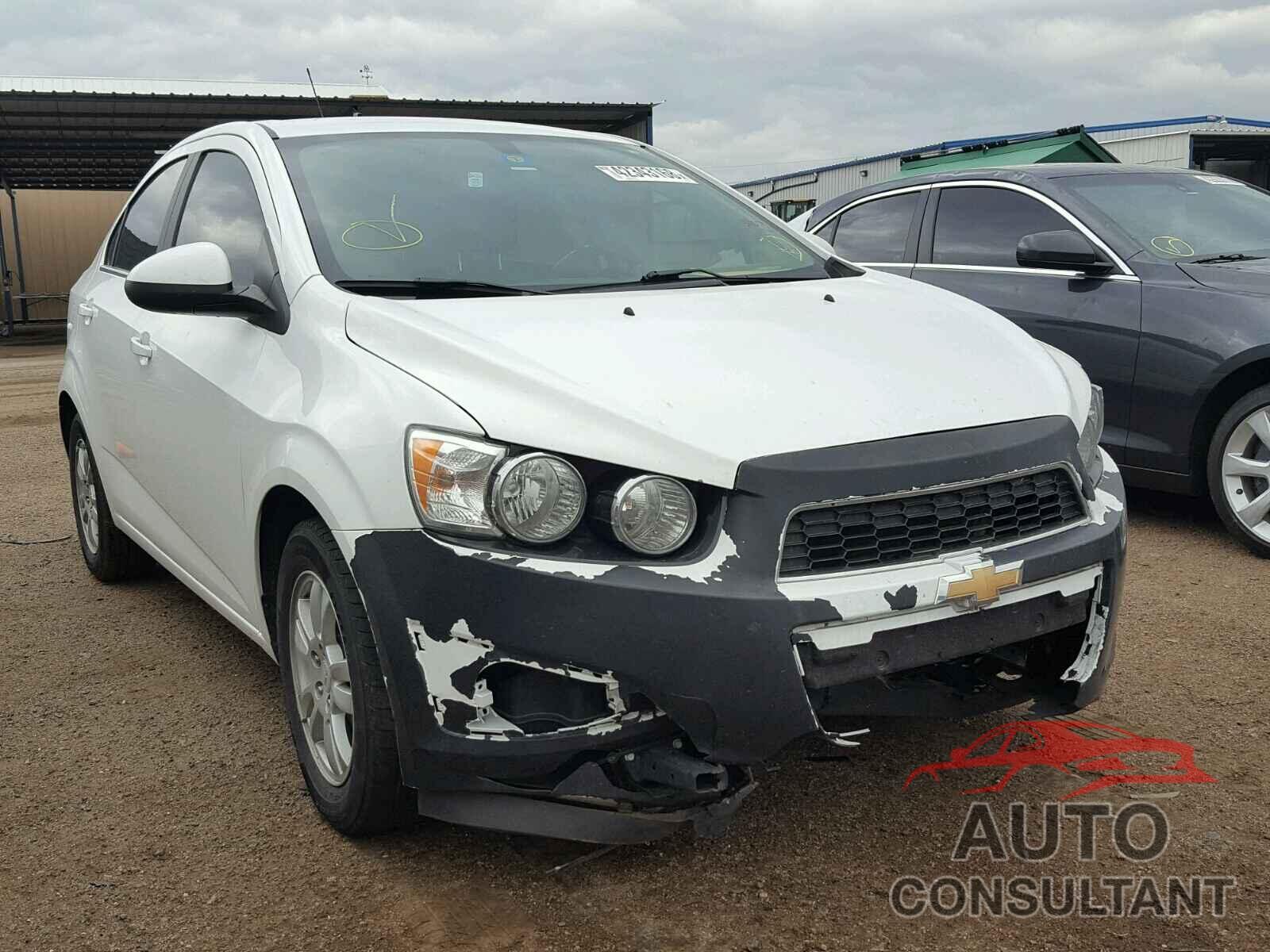 CHEVROLET SONIC 2015 - 1G1JC5SH6F4171499