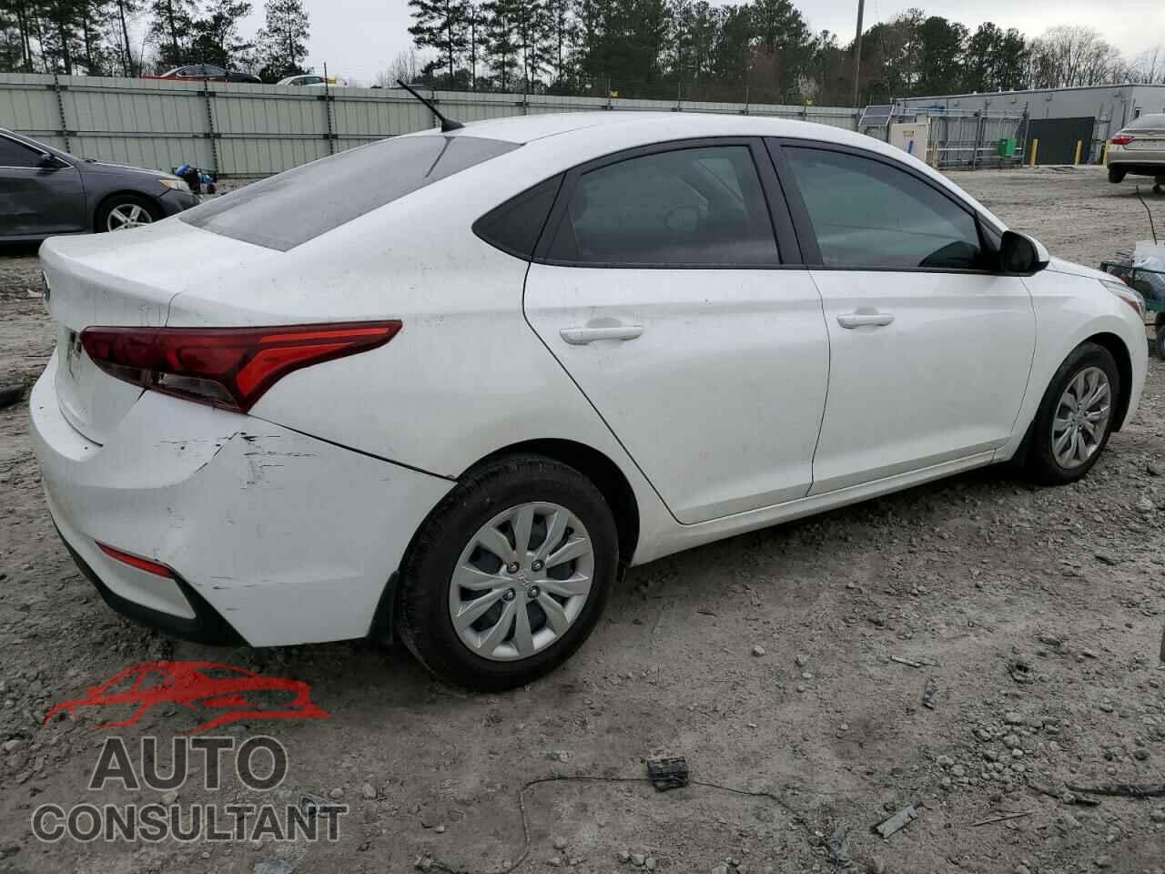 HYUNDAI ACCENT 2018 - 3KPC24A3XJE022085