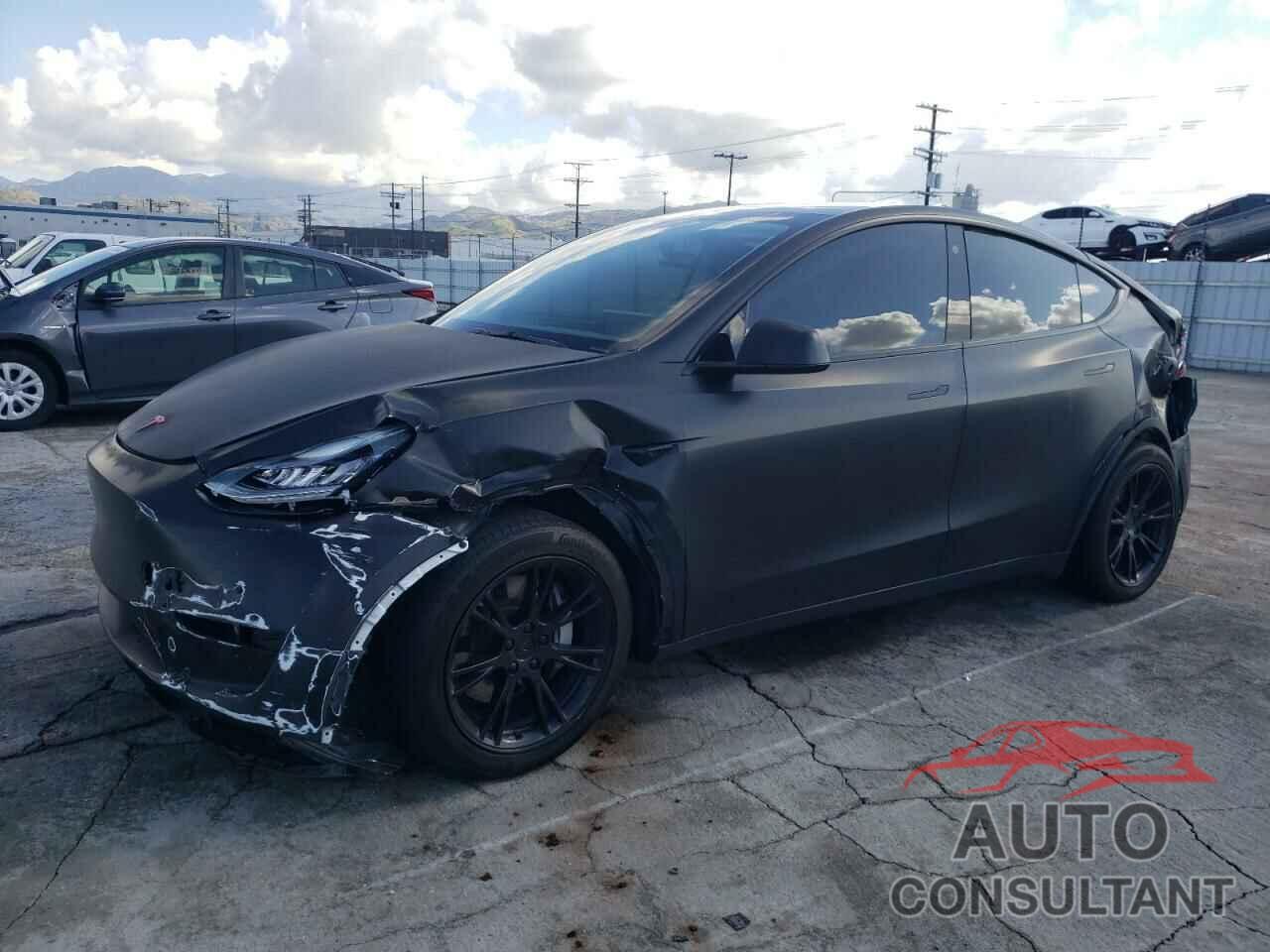 TESLA MODEL Y 2021 - 5YJYGDEDXMF163179