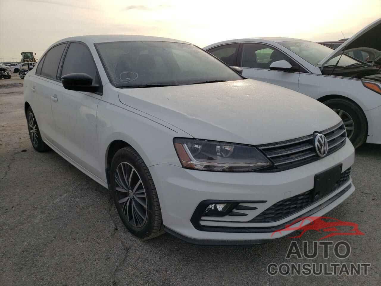 VOLKSWAGEN JETTA 2018 - 3VWDB7AJ5JM206180