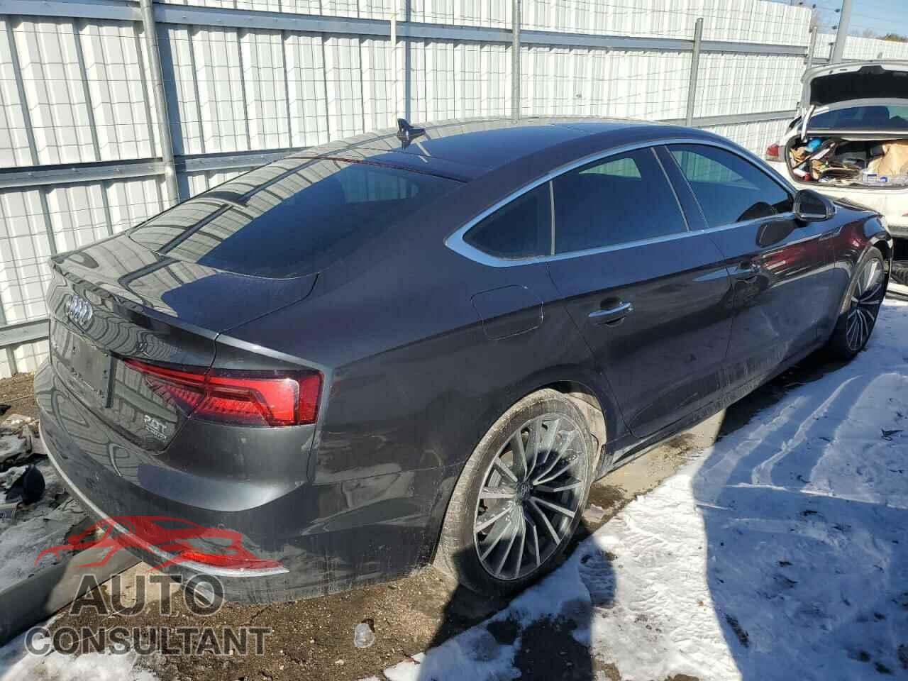 AUDI A5 2018 - WAUBNCF50JA108111