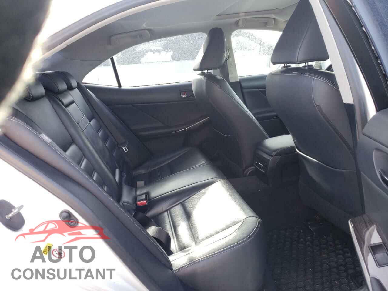 LEXUS IS 2014 - JTHCE1D28E5004130