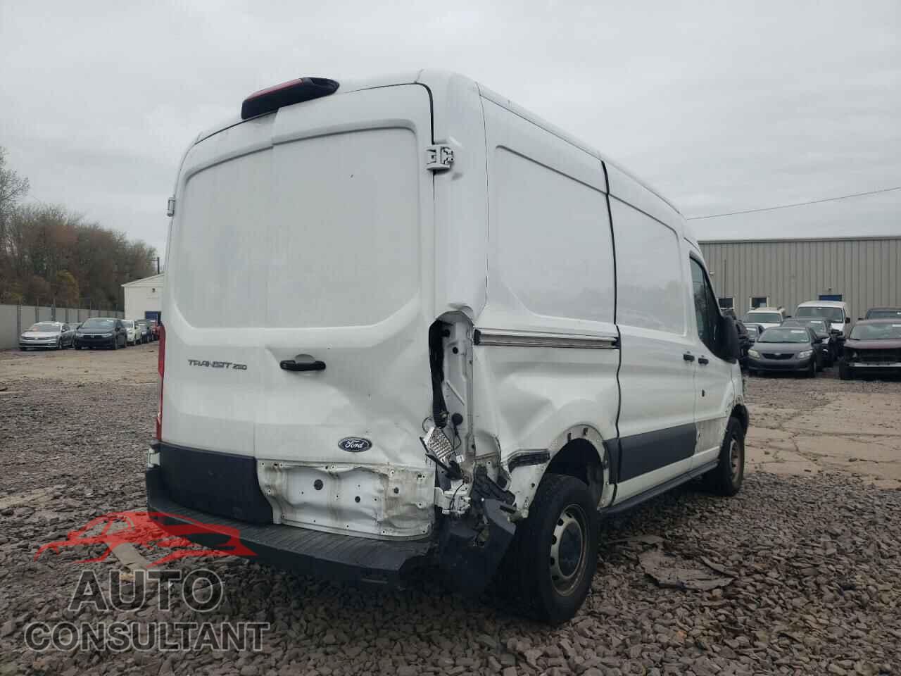 FORD TRANSIT CO 2018 - 1FTYR1CM7JKA83297