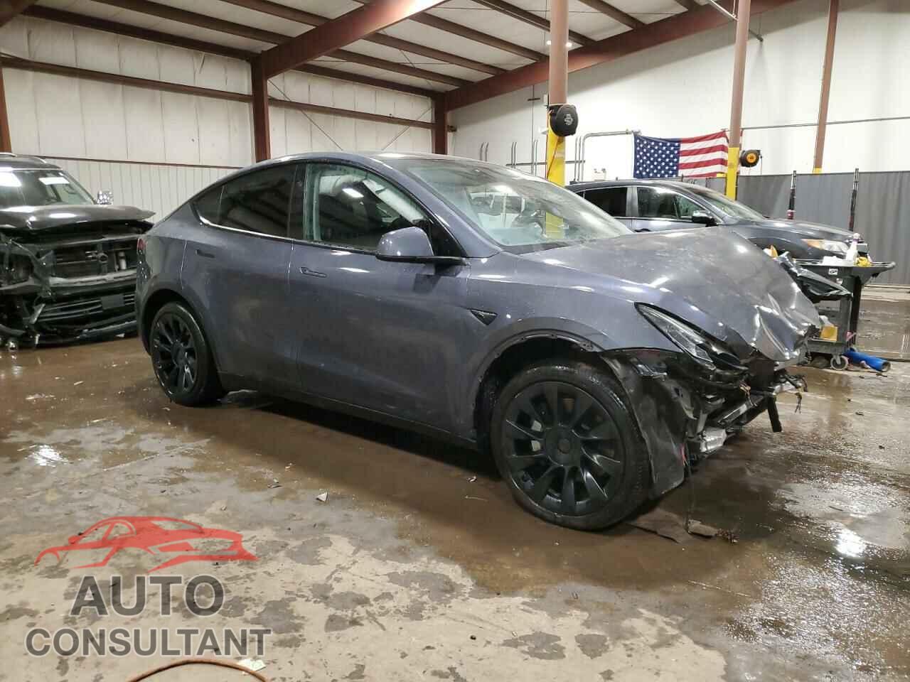 TESLA MODEL Y 2023 - 7SAYGDEEXPA169092