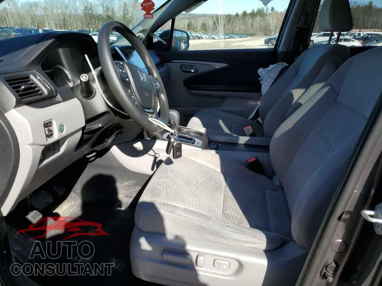 HONDA PILOT 2017 - 5FNYF6H39HB058981