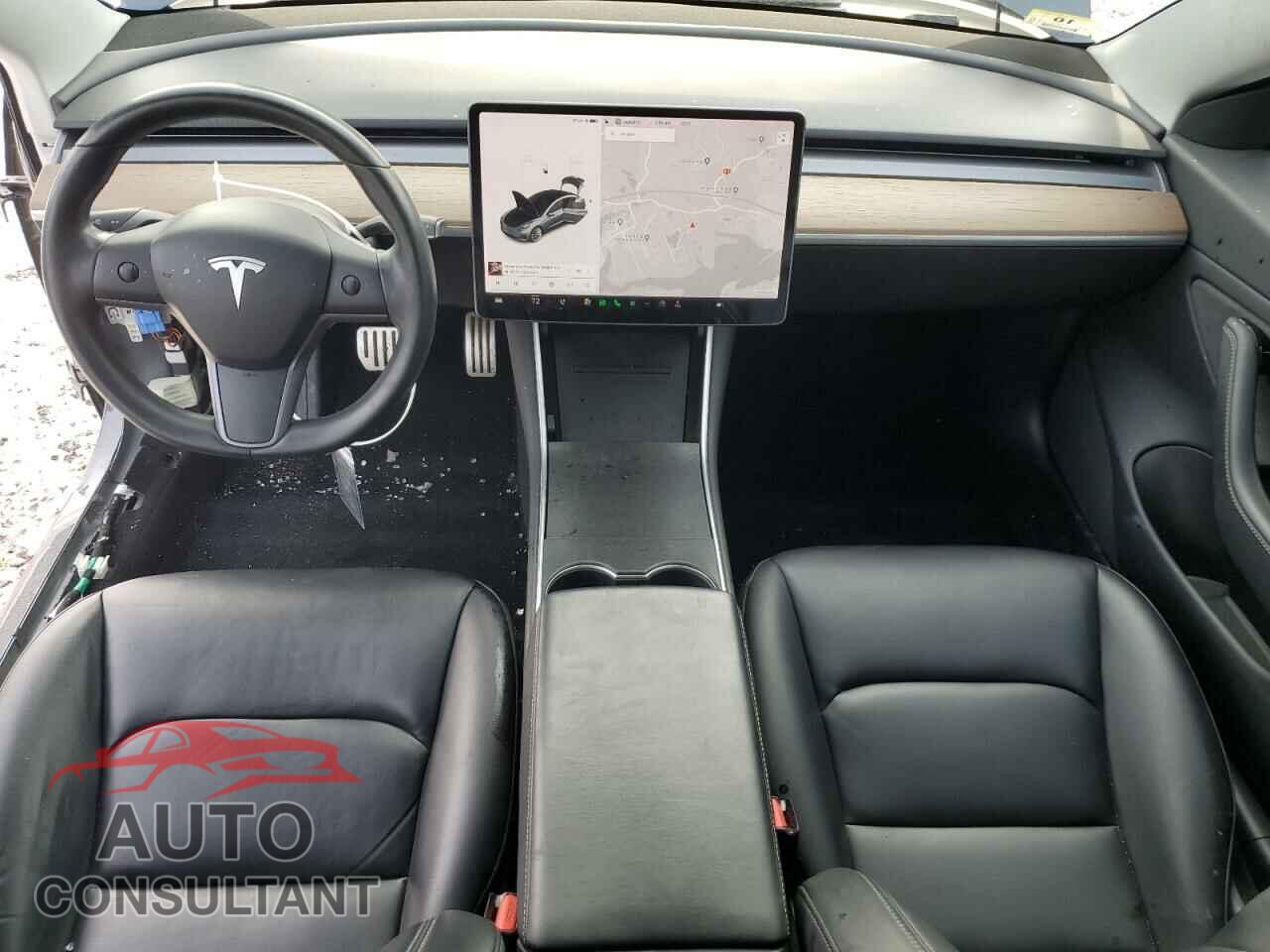 TESLA MODEL 3 2018 - 5YJ3E1EB0JF083155