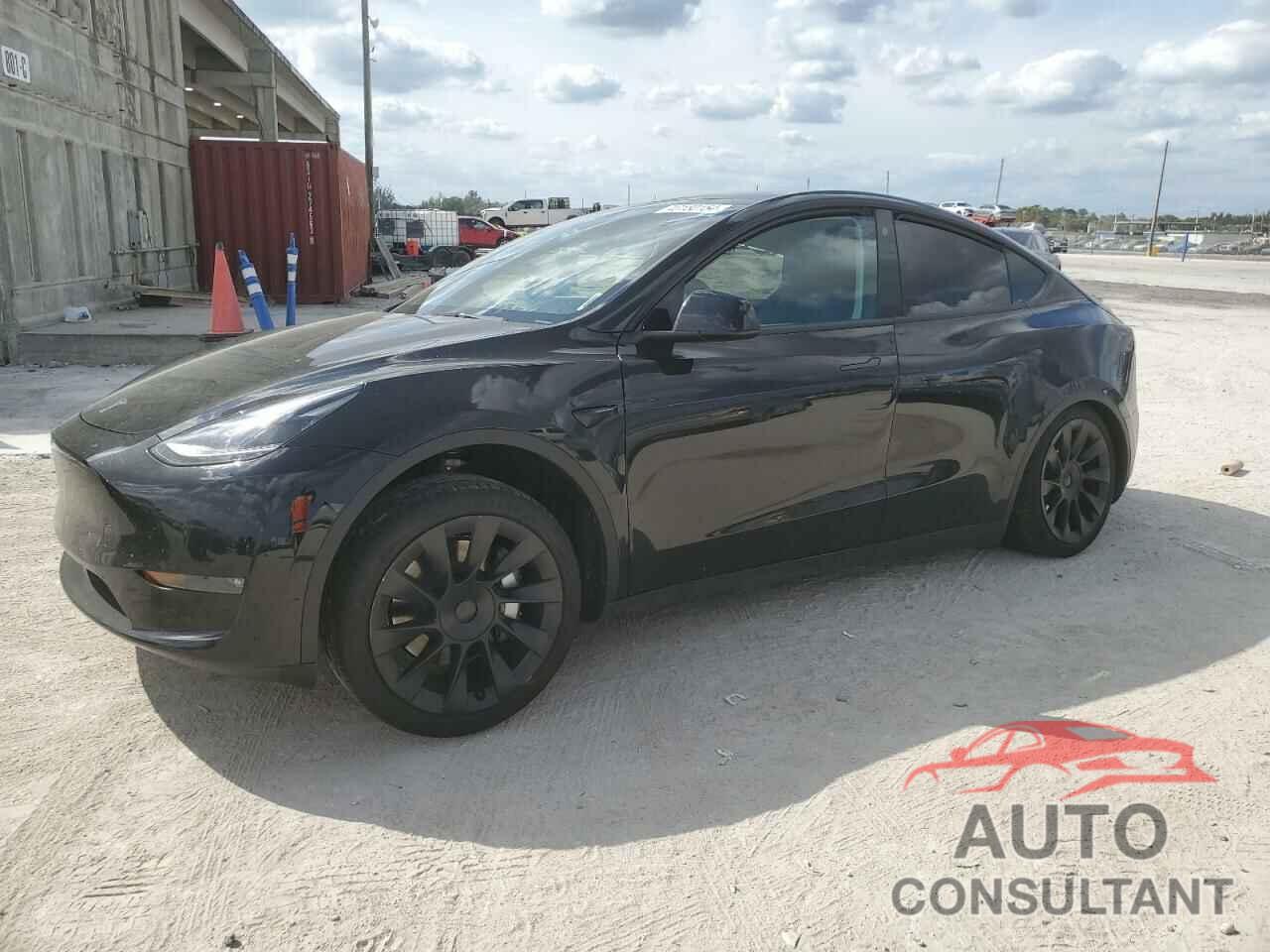 TESLA MODEL Y 2023 - 7SAYGAEE7PF707734