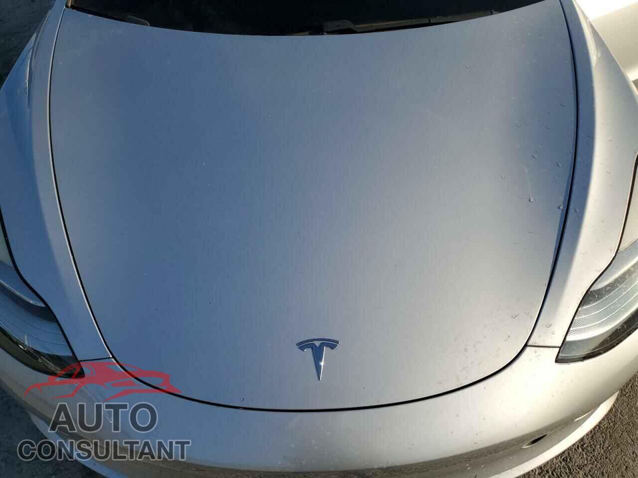 TESLA MODEL 3 2017 - 5YJ3E1EAXHF000686