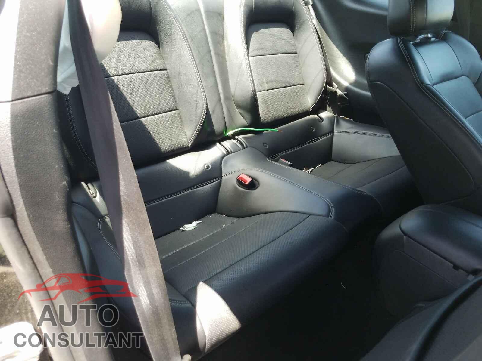 FORD MUSTANG 2020 - 1FA6P8CF2L5136406