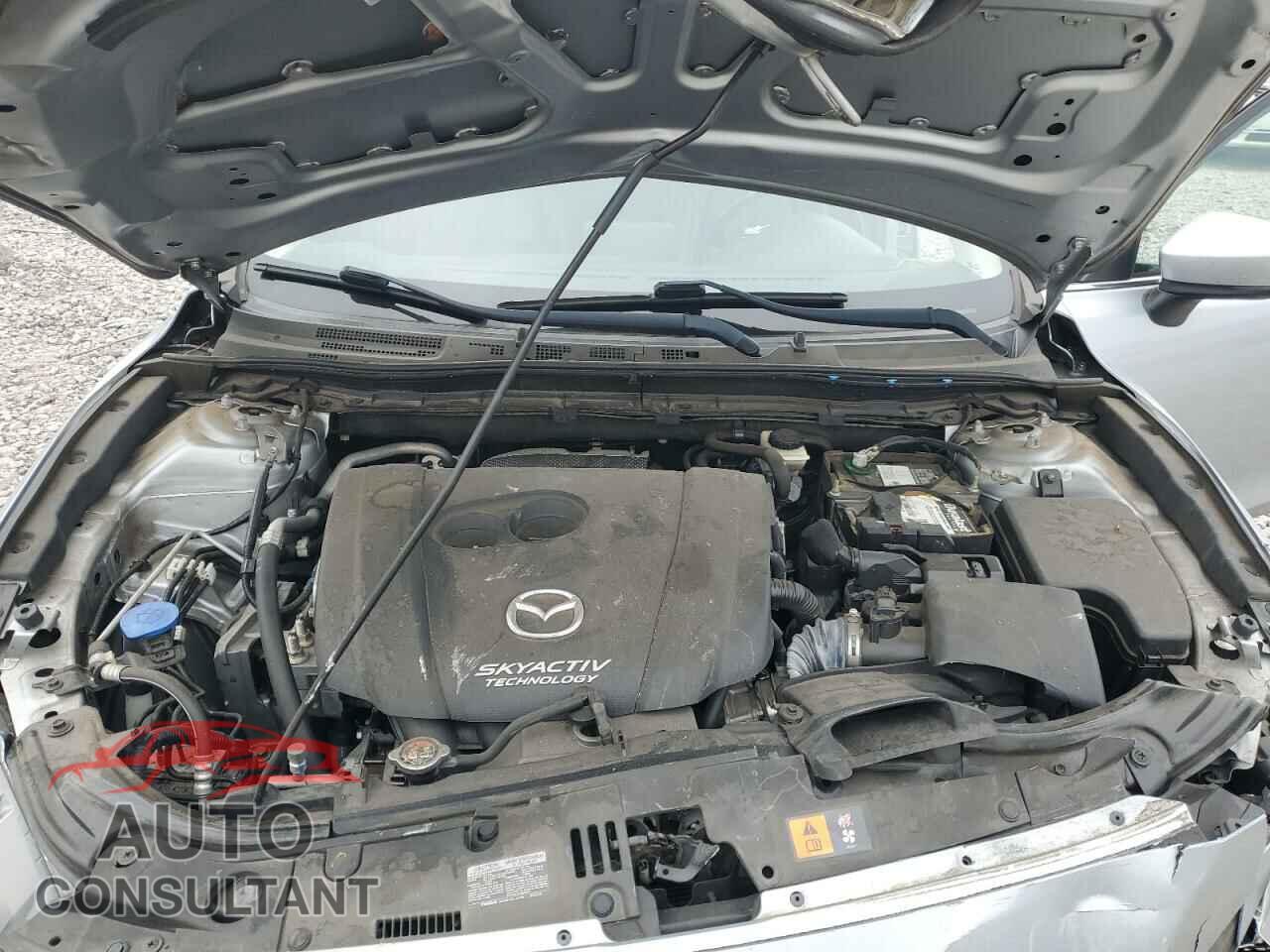 MAZDA 3 2017 - 3MZBN1V74HM143531