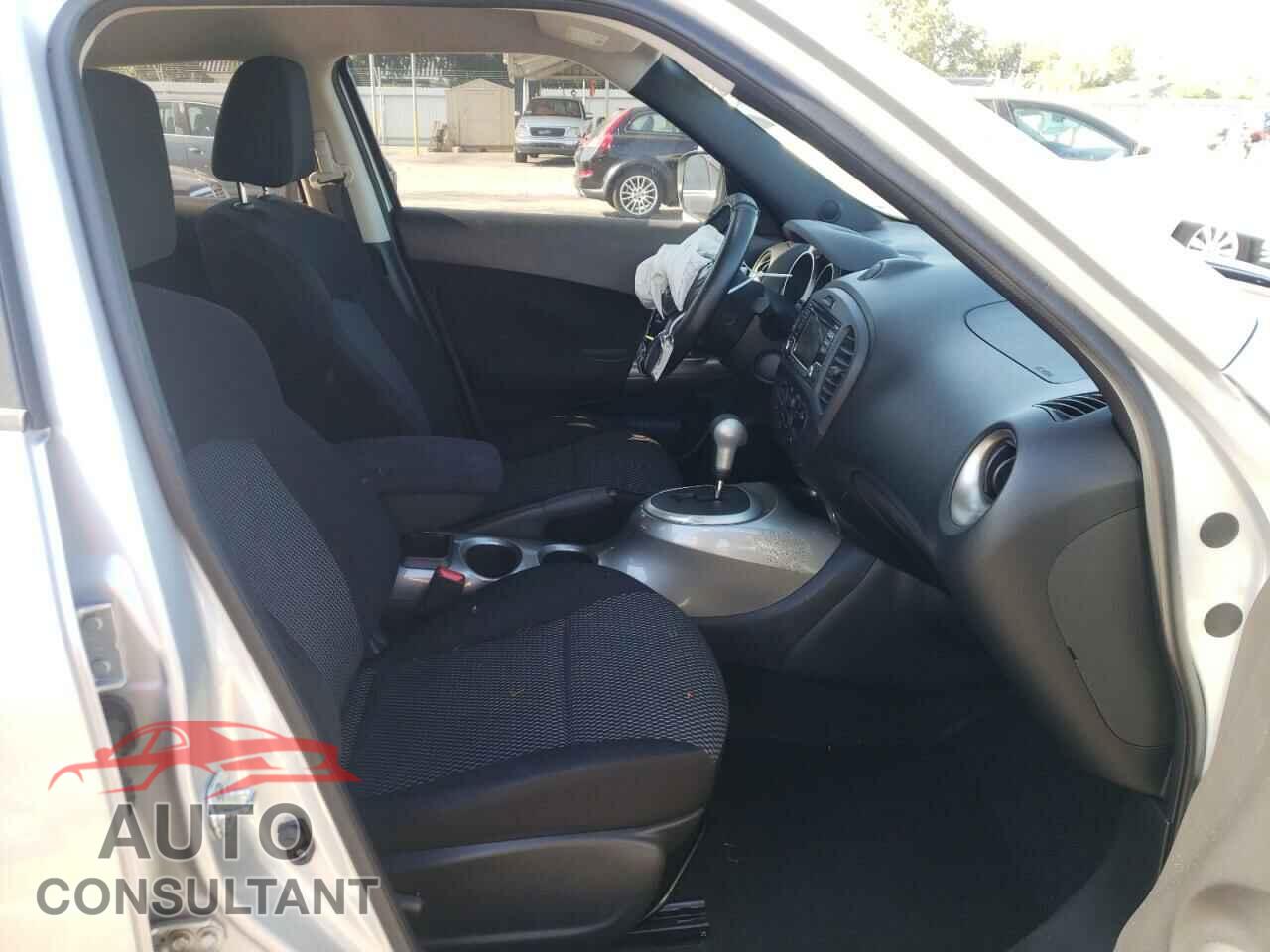 NISSAN JUKE 2017 - JN8AF5MR9HT701806