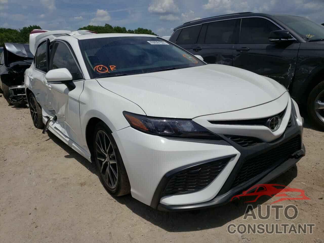 TOYOTA CAMRY 2022 - 4T1G11AK5NU013842