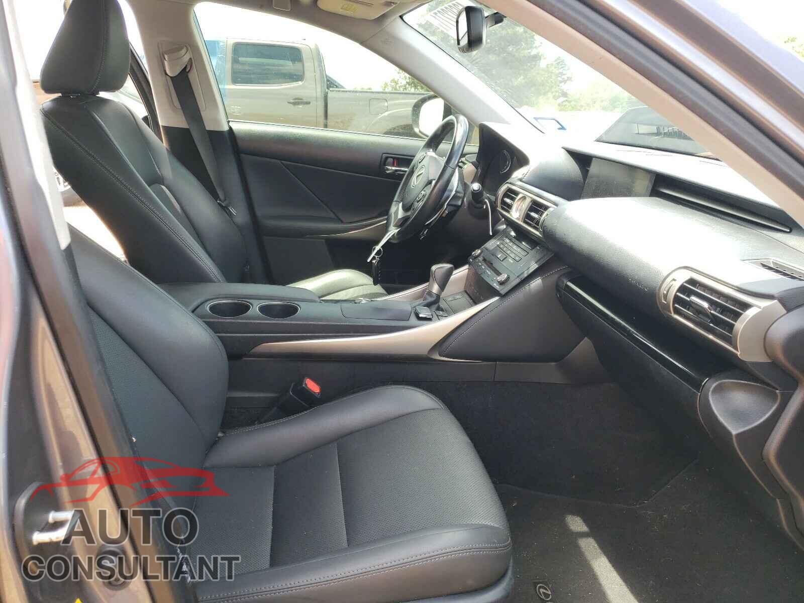LEXUS IS 2016 - JTHBE1D25G5024222