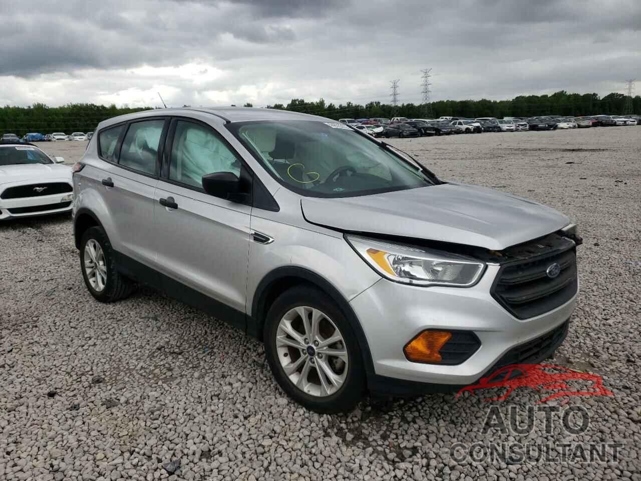 FORD ESCAPE 2017 - 1FMCU0F70HUC31468