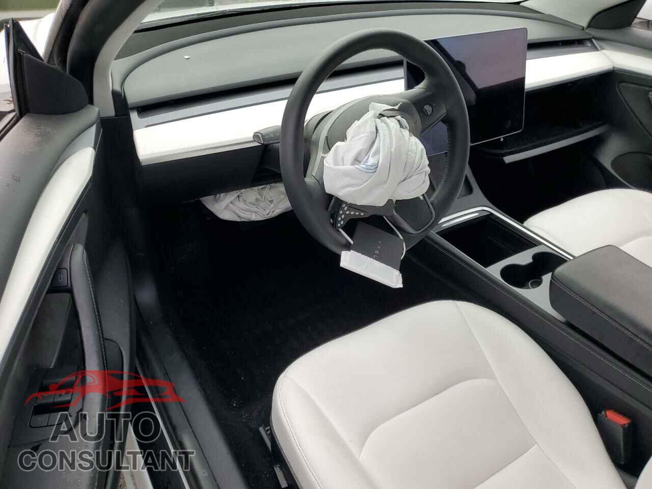 TESLA MODEL 3 2022 - 5YJ3E1EB3NF136551