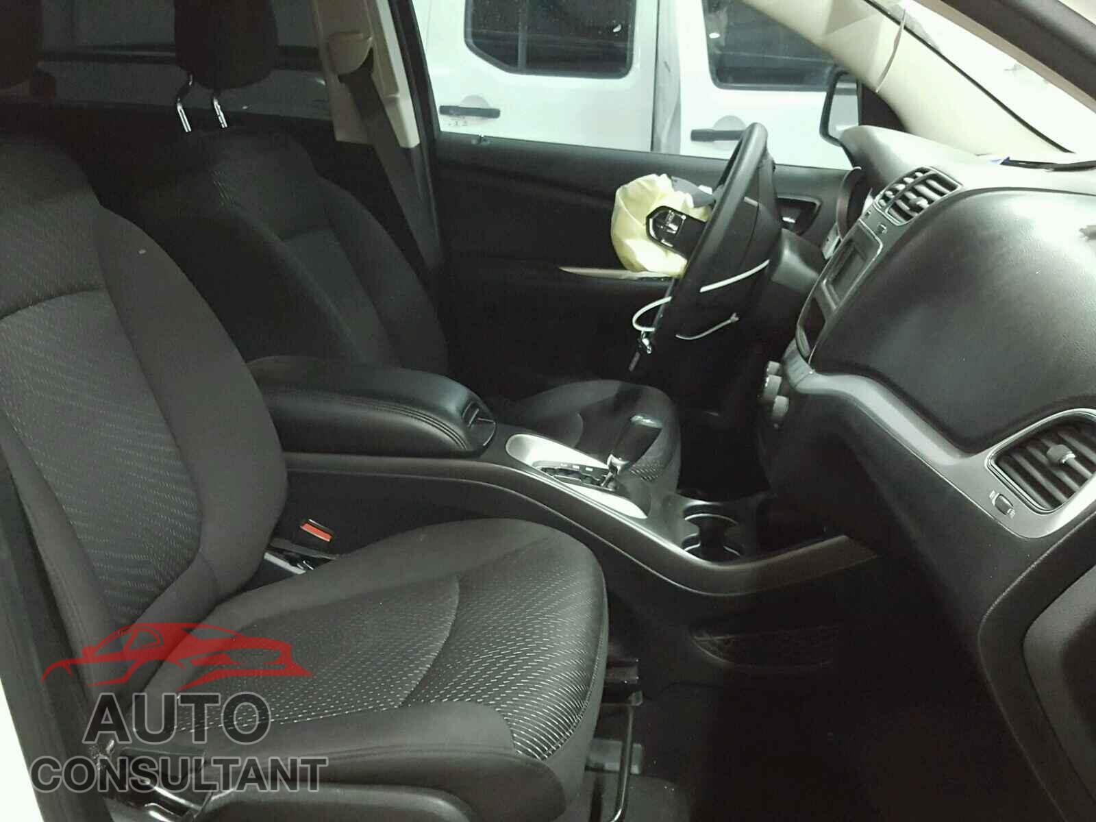 DODGE JOURNEY SE 2017 - 3C4PDCAB3HT709508