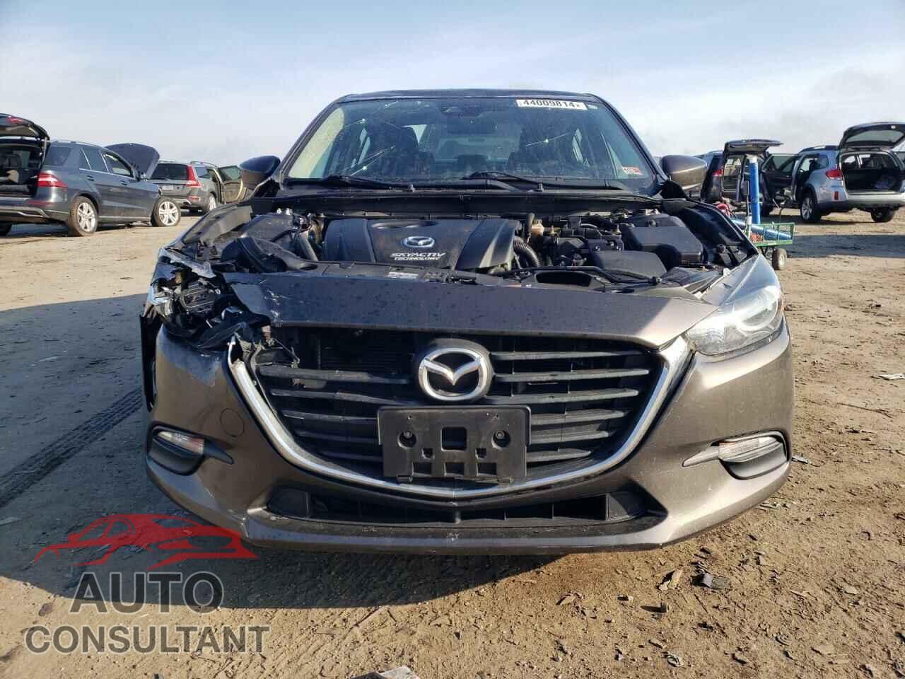 MAZDA 3 2018 - 3MZBN1U77JM183772