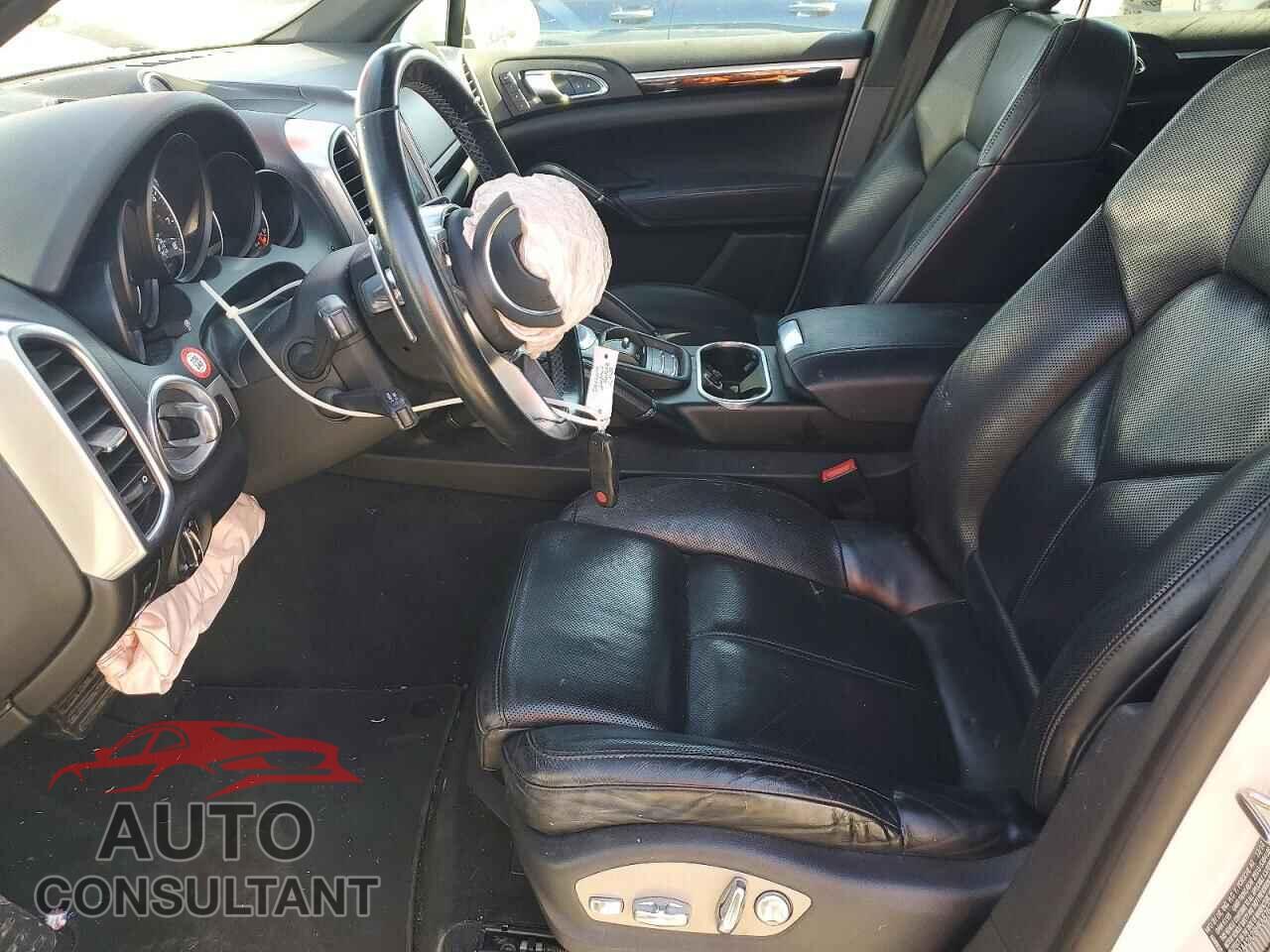 PORSCHE CAYENNE 2017 - WP1AA2A28HKA87626