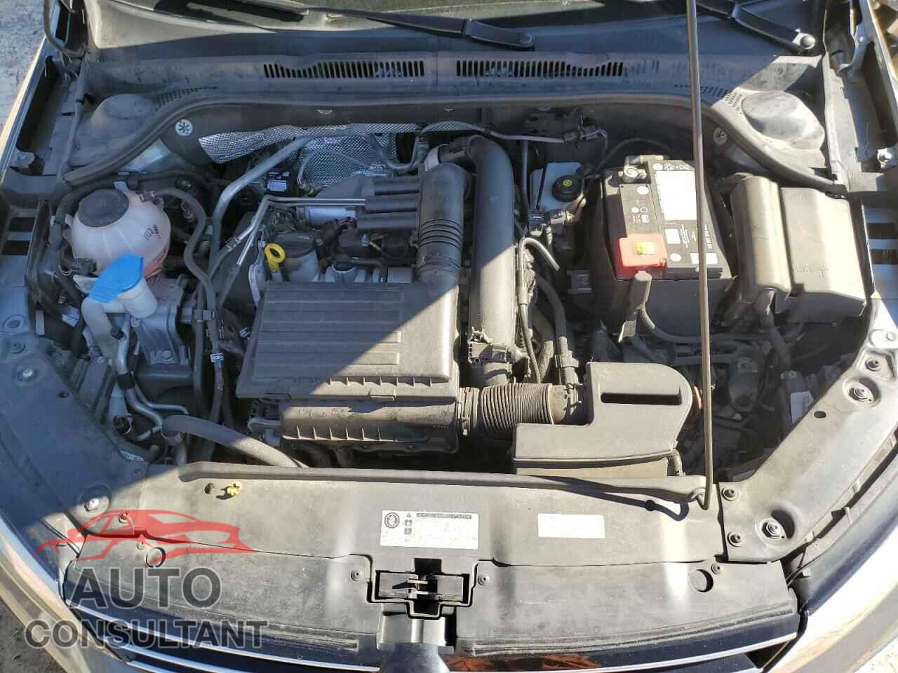 VOLKSWAGEN JETTA 2018 - 3VWDB7AJ3JM206727