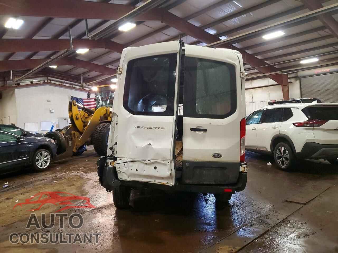 FORD TRANSIT 2016 - 1FTYR1CM1GKA06885