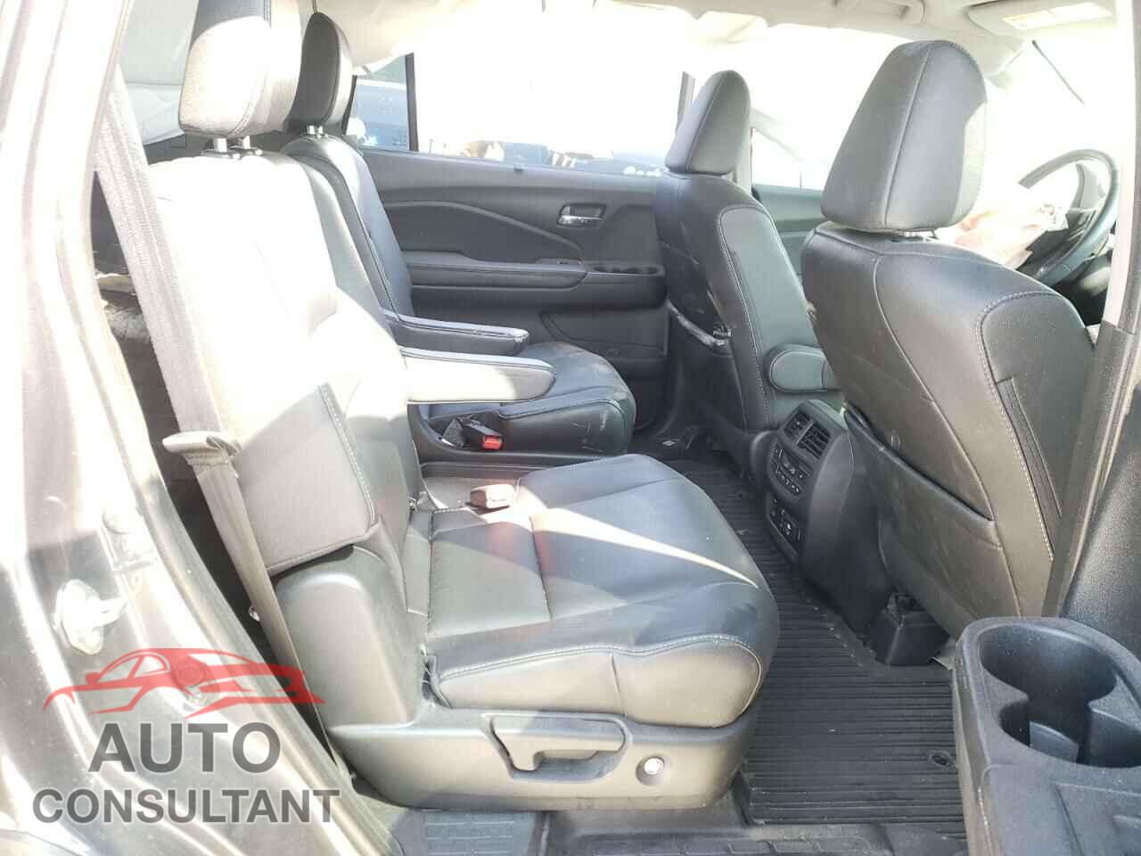 HONDA PILOT 2019 - 5FNYF5H60KB011916
