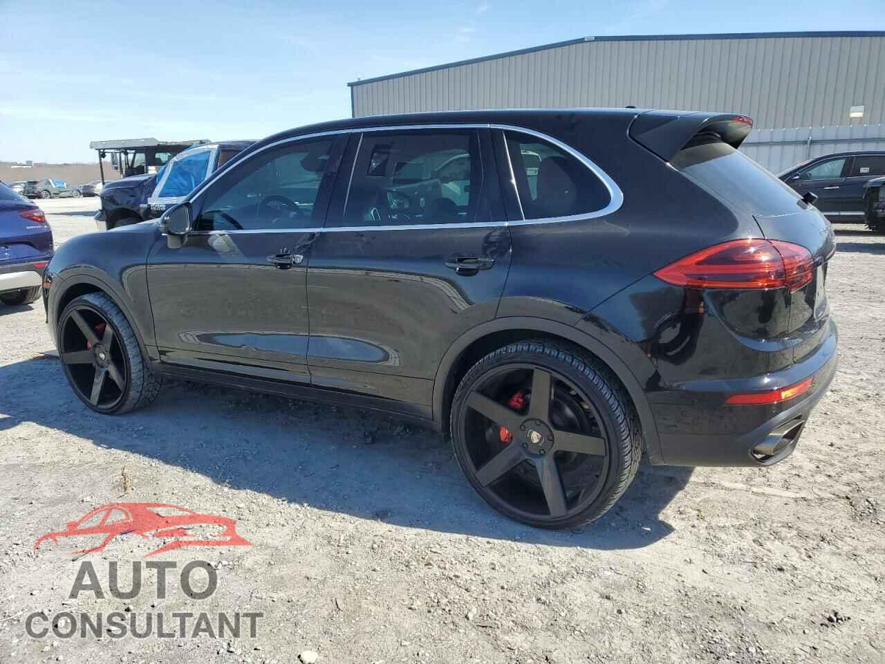 PORSCHE CAYENNE 2016 - WP1AA2A29GKA13923