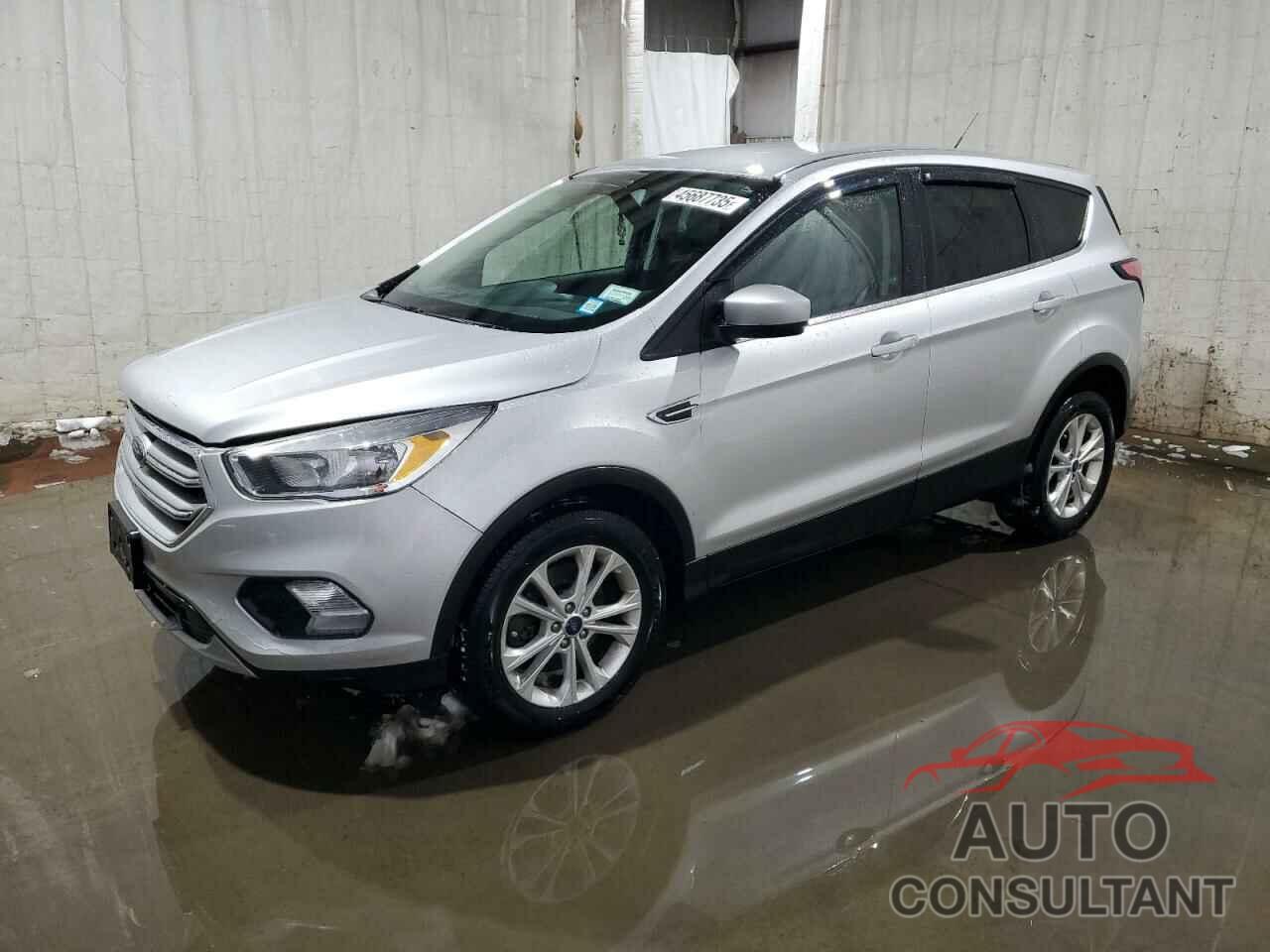 FORD ESCAPE 2017 - 1FMCU9GDXHUE62192