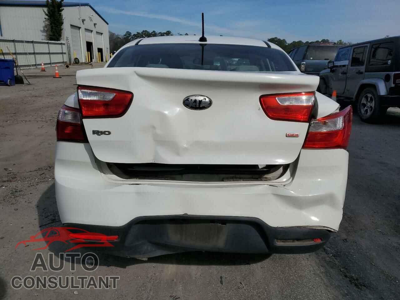 KIA RIO 2014 - KNADM4A38E6389056