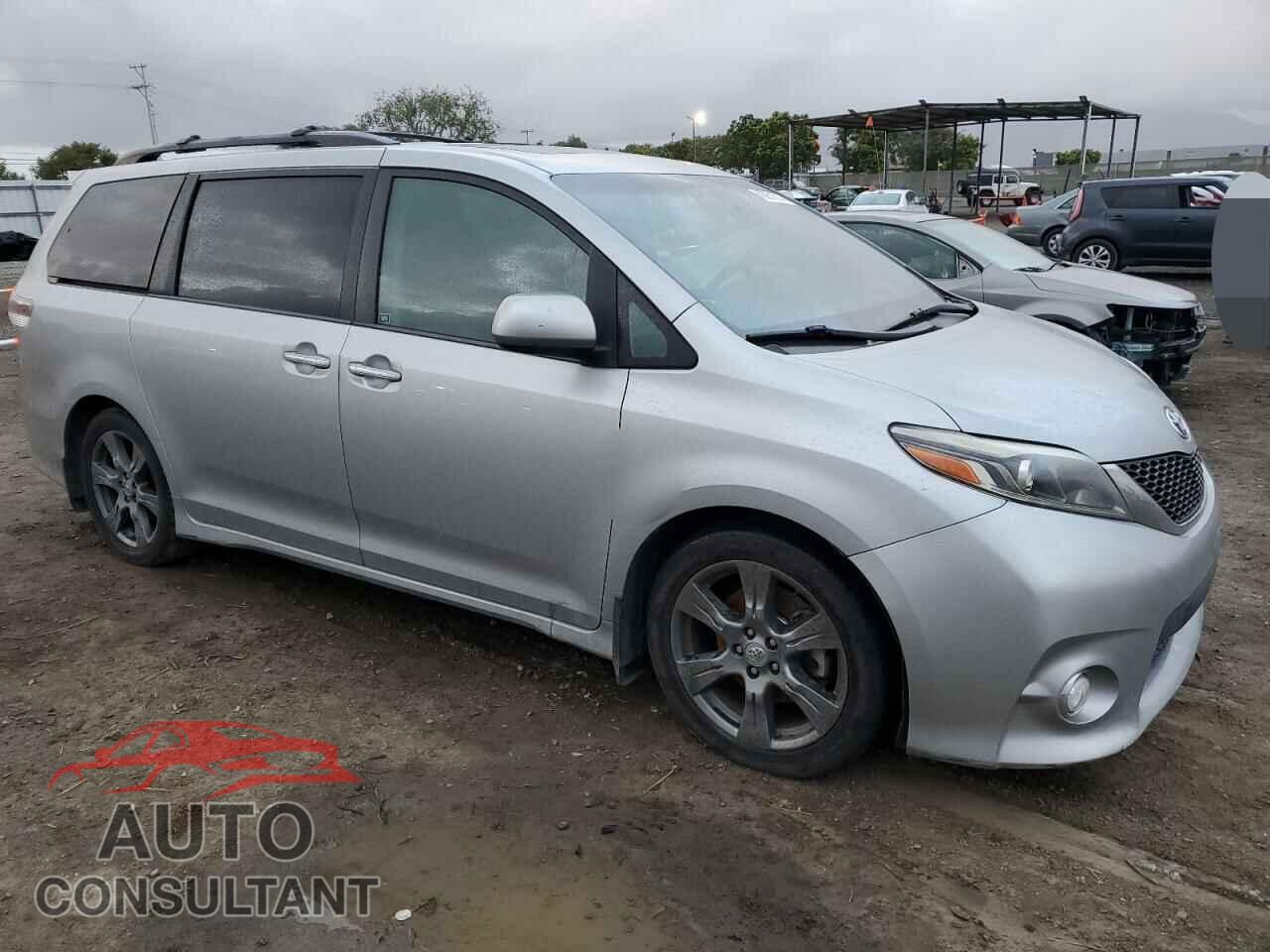 TOYOTA SIENNA 2017 - 5TDXZ3DC9HS766473