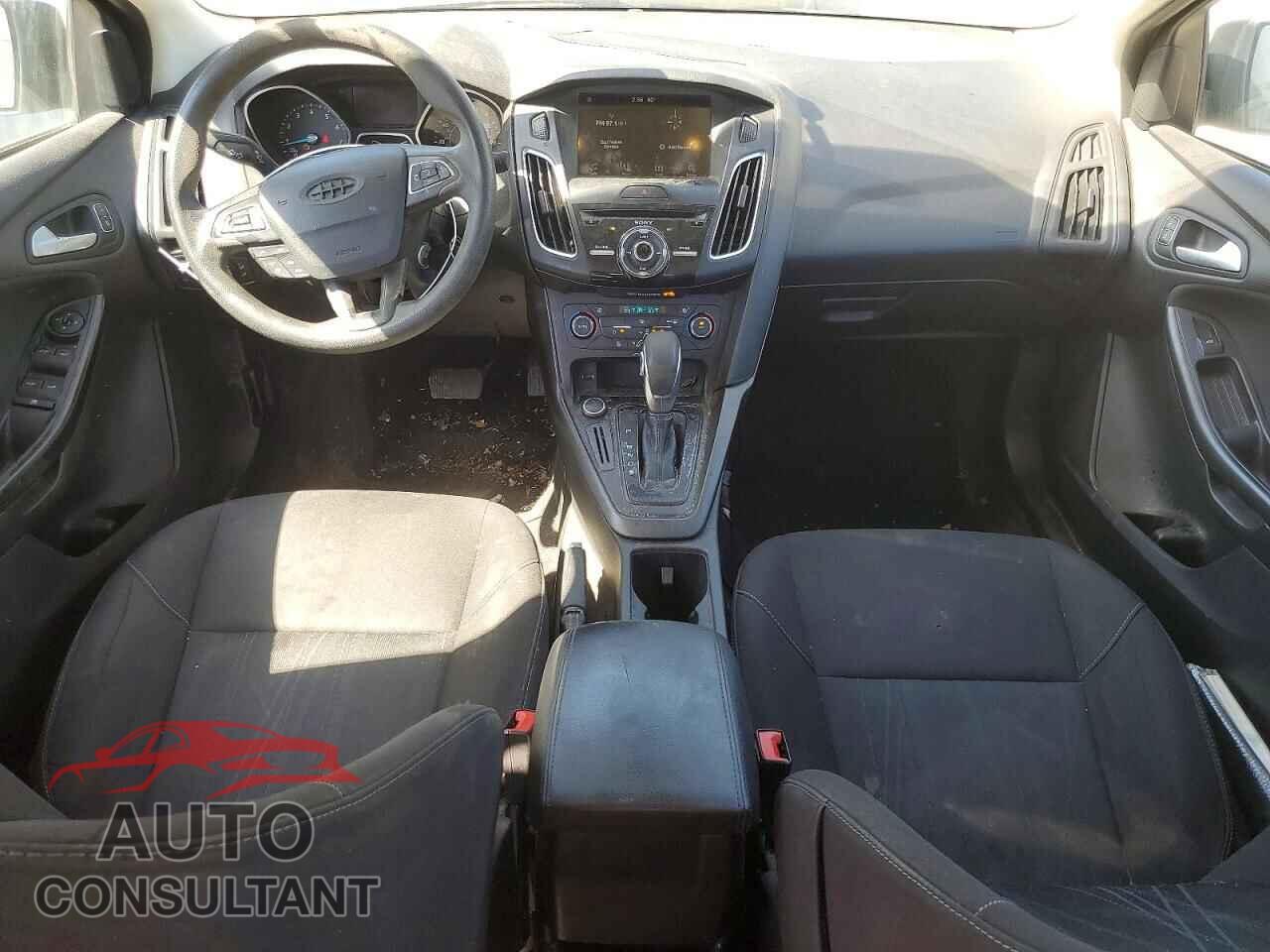 FORD FOCUS 2017 - 1FADP3H26HL249679