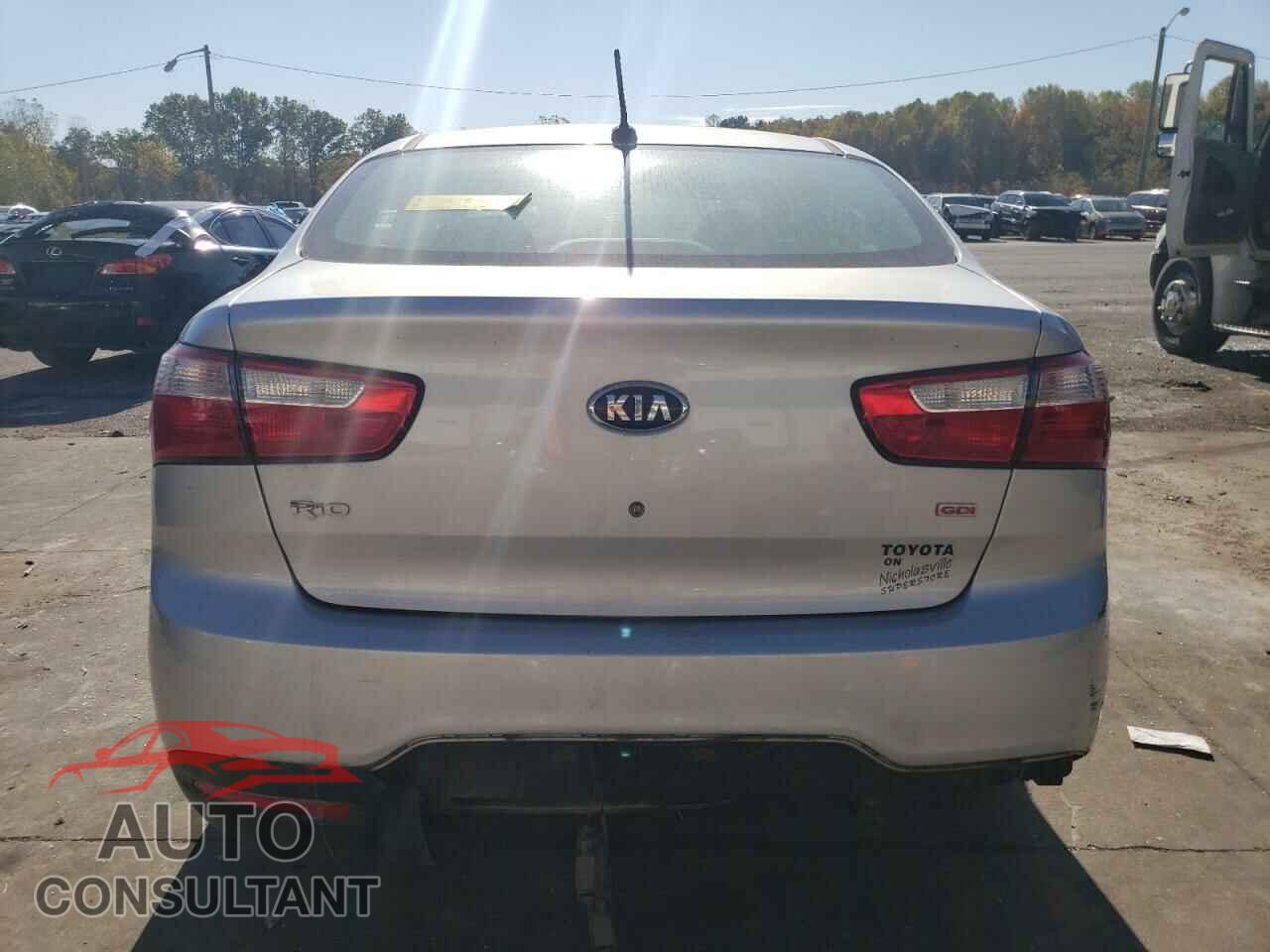 KIA RIO 2015 - KNADM4A34F6528018