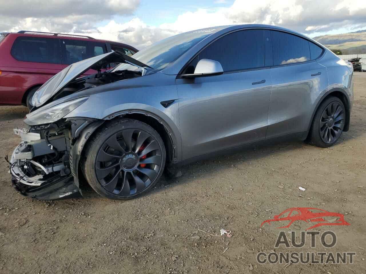 TESLA MODEL Y 2024 - 7SAYGDEF2RF113873