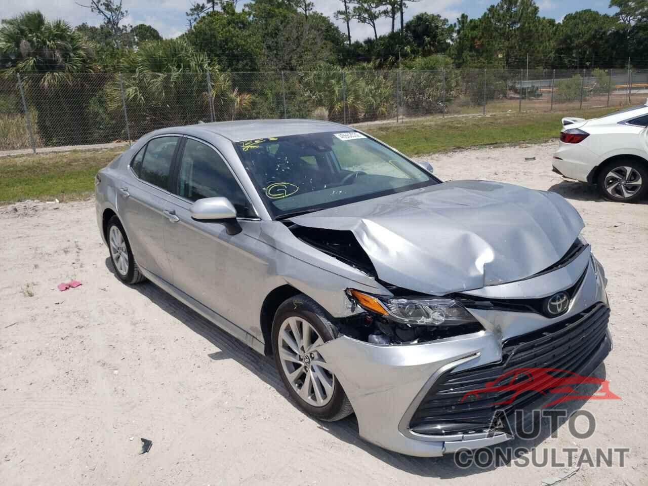 TOYOTA CAMRY 2021 - 4T1C11AK6MU604730