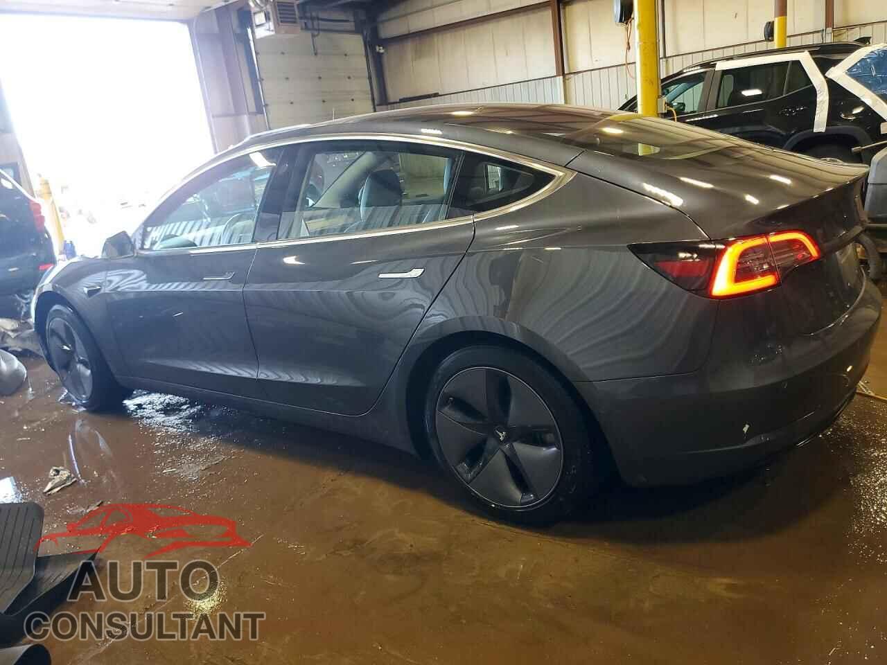 TESLA MODEL 3 2018 - 5YJ3E1EA4JF039716