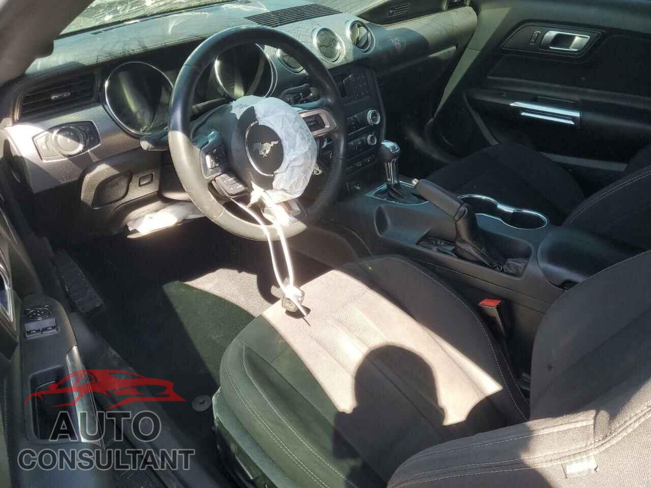 FORD MUSTANG 2020 - 1FA6P8CF3L5153635
