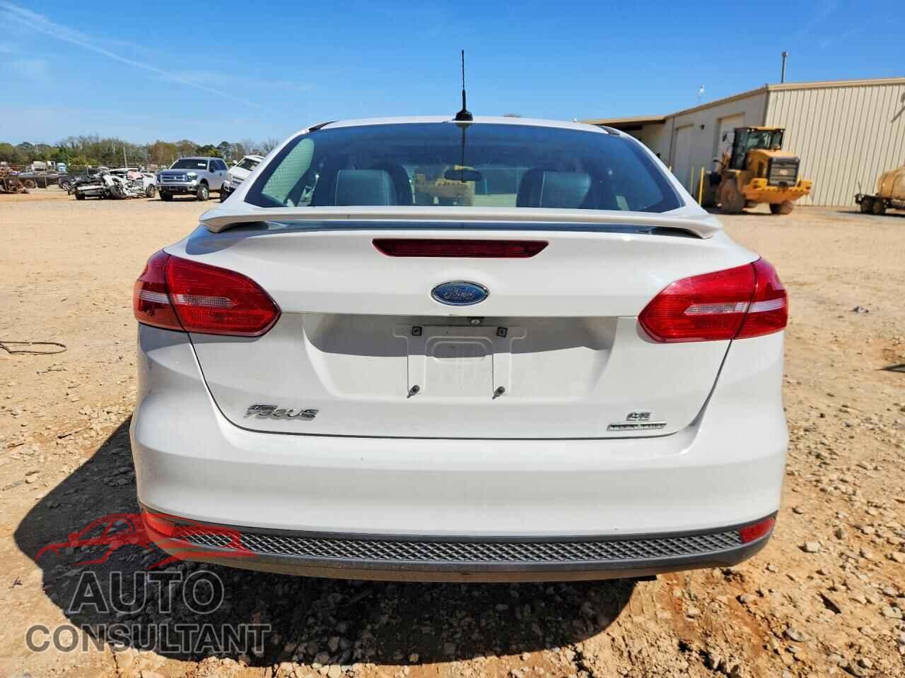 FORD FOCUS 2015 - 1FADP3F21FL246933