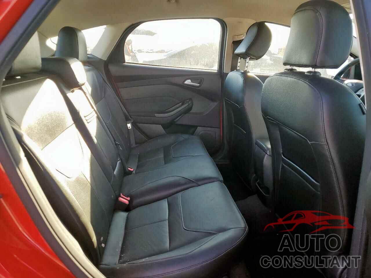 FORD FOCUS 2015 - 1FADP3K20FL319067