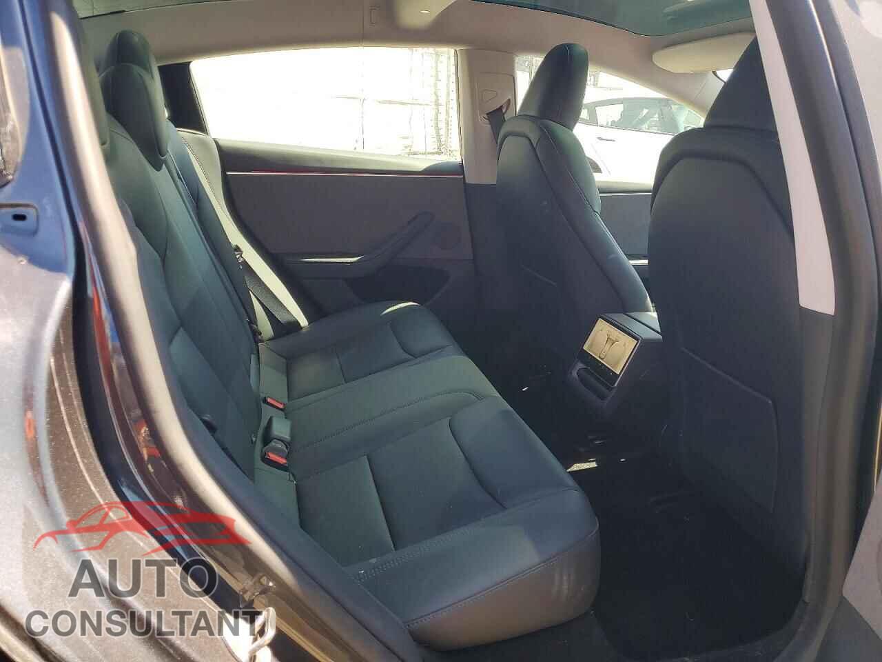 TESLA MODEL 3 2024 - 5YJ3E1EA2RF833688