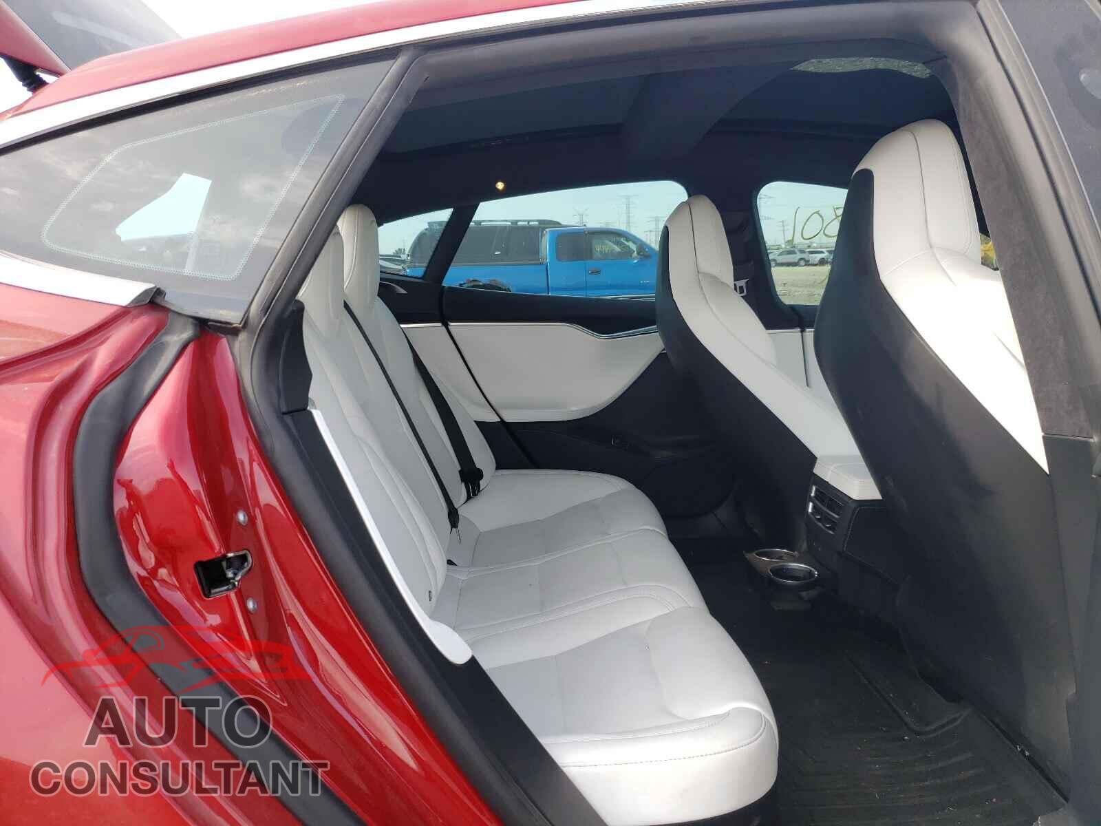 TESLA MODEL S 2017 - 5YJSA1E2XHF225917