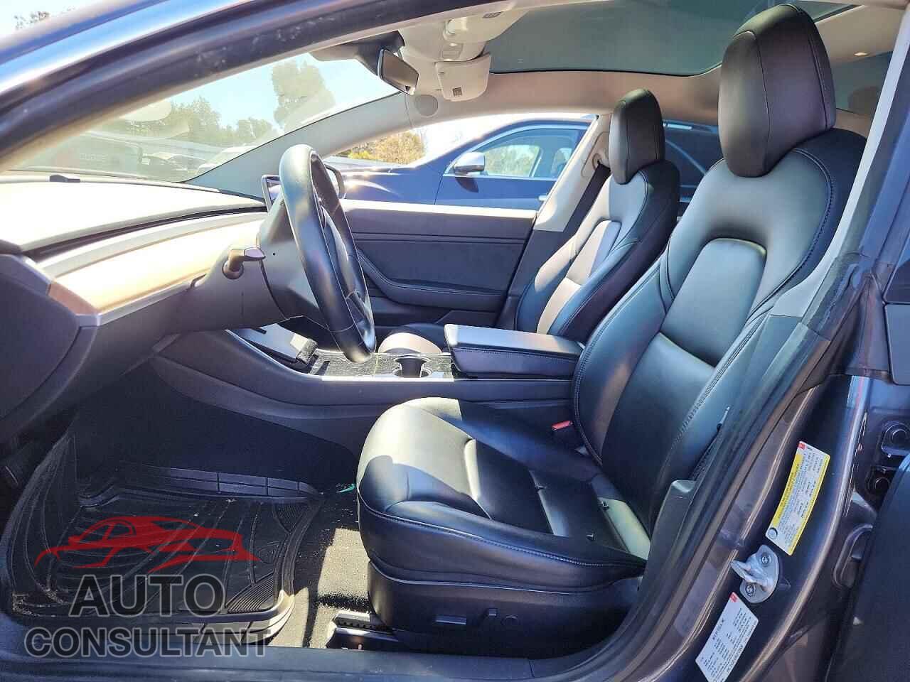 TESLA MODEL 3 2018 - 5YJ3E1EB0JF128658