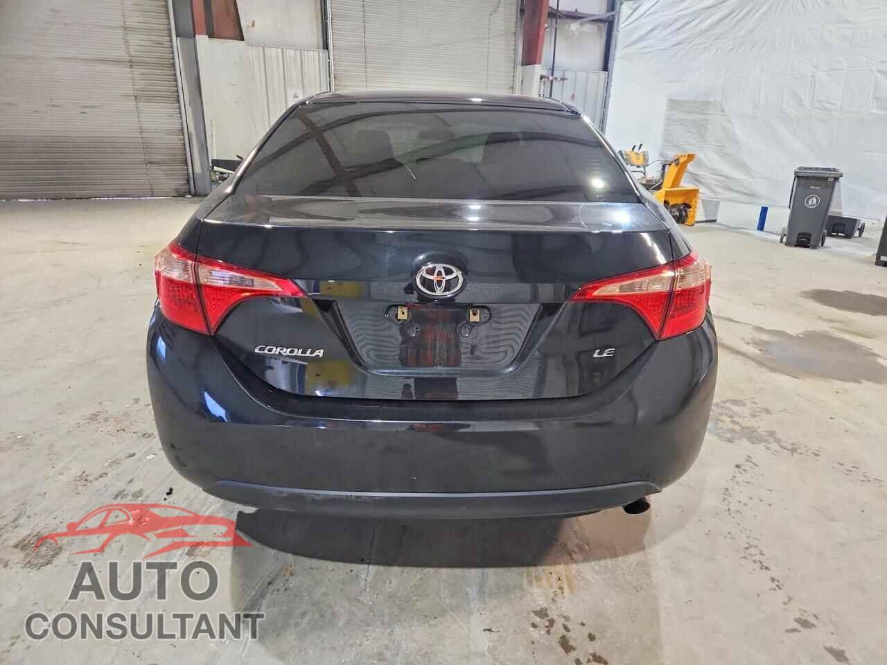 TOYOTA COROLLA 2017 - 2T1BURHE8HC810575