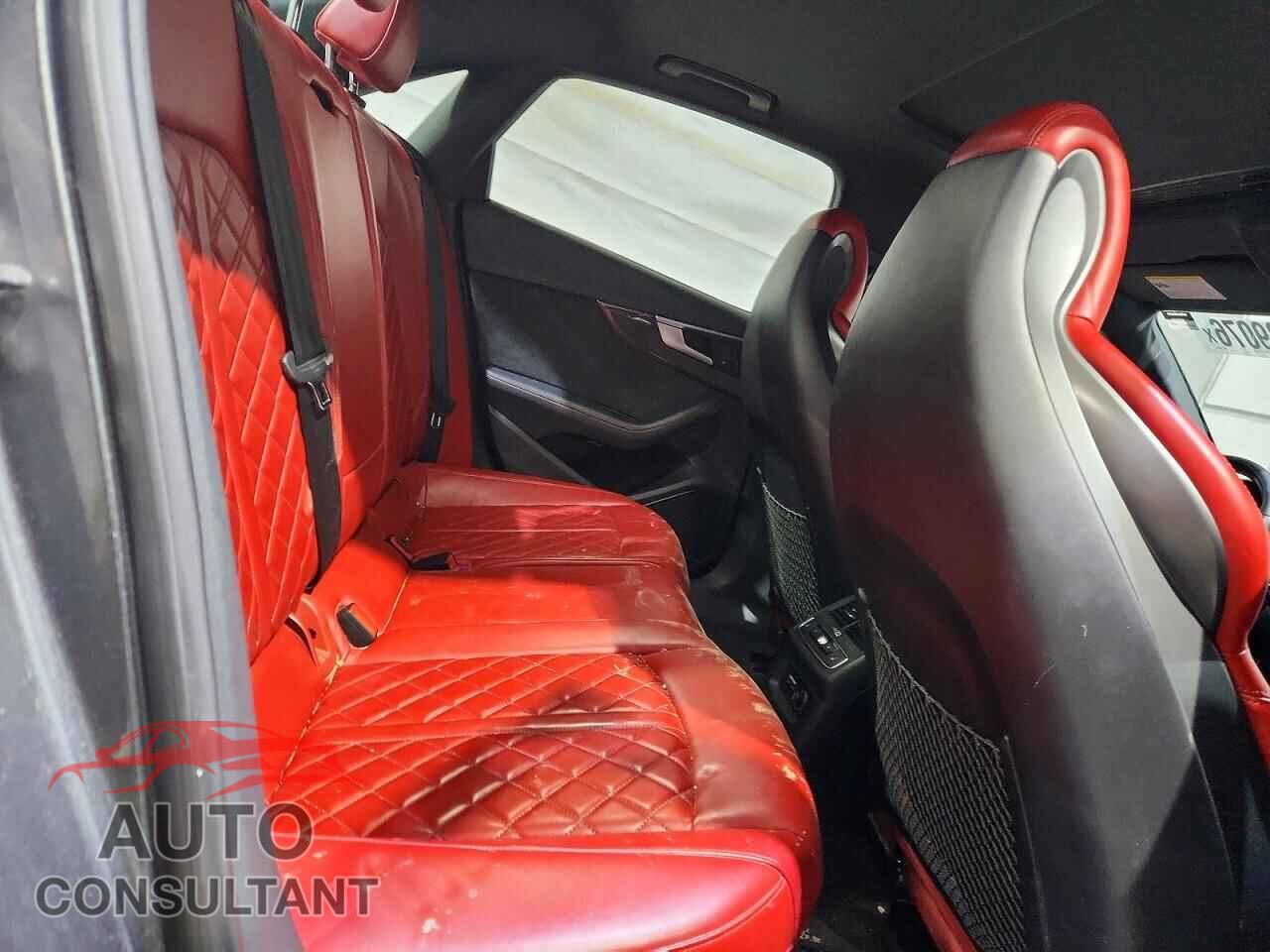 AUDI S4/RS4 2019 - WAUC4AF45KA009949