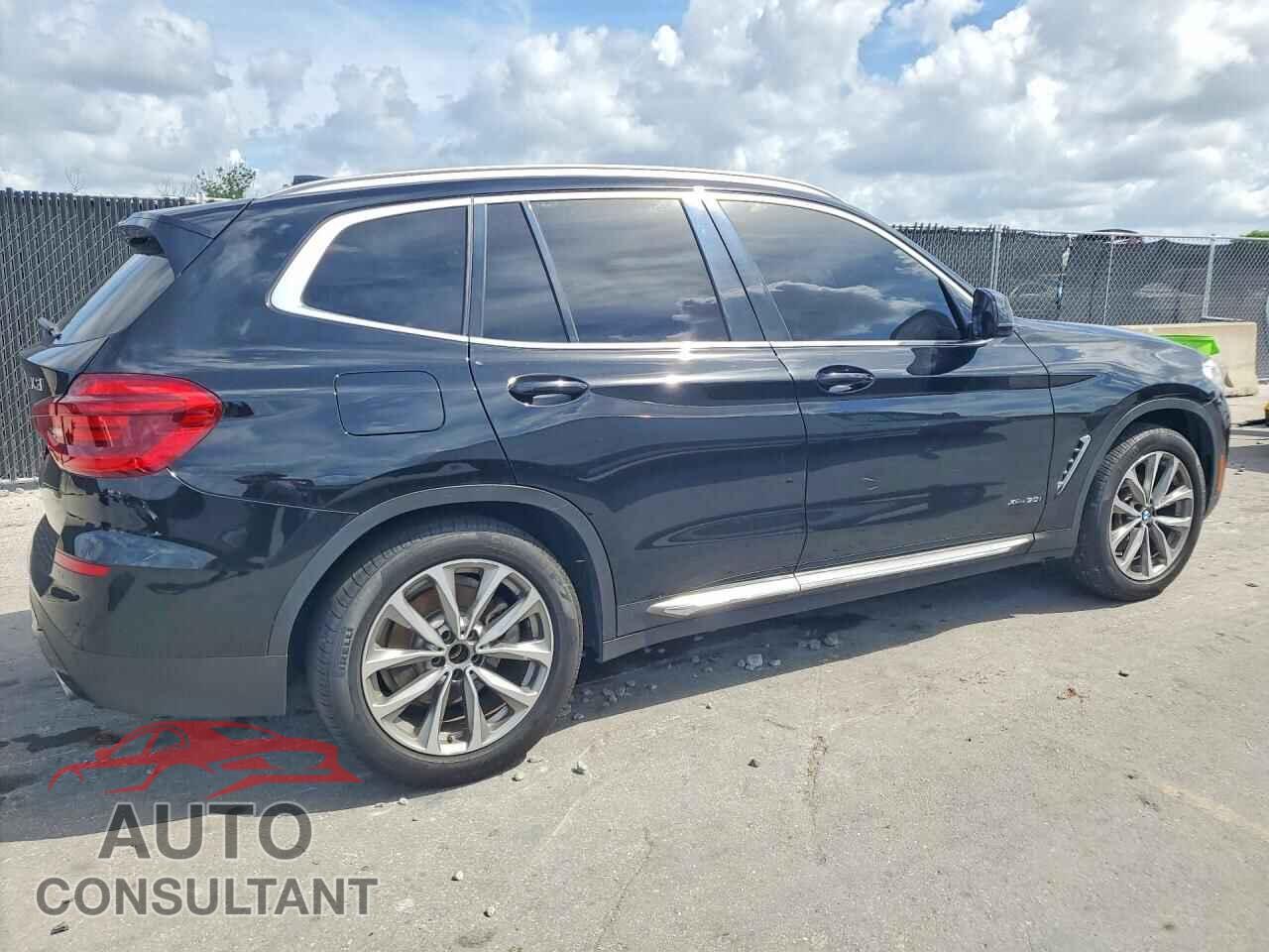 BMW X3 2018 - 5UXTR9C54JLD61201