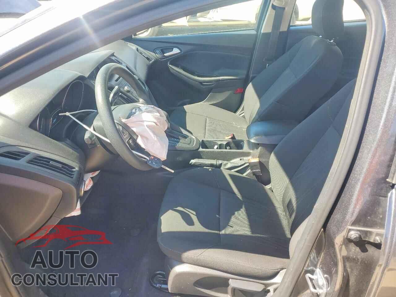 FORD FOCUS 2017 - 1FADP3F23HL315754